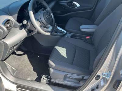 Toyota Yaris Cross KM 0 RATA MENSILE 281,00 EURO CON LA MAXI RATA  1.5H (116 CV) E-CVT Active Eco Argento usata Roma