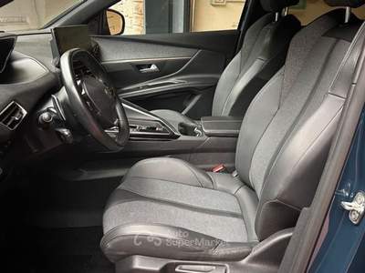 Peugeot 3008 Hybrid4 300 e-EAT8 Allure Pack 4WD Blu/Azzurro usata Galbiate