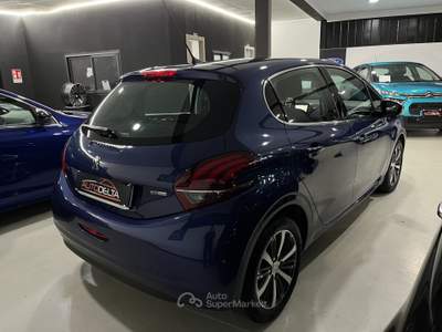 Peugeot 208 5 porte Allure Blu/Azzurro usata Torino