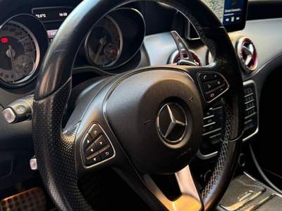 Mercedes-Benz CLA Mercedes CLA 200 d s.w. 136cv Grigio usata Bari