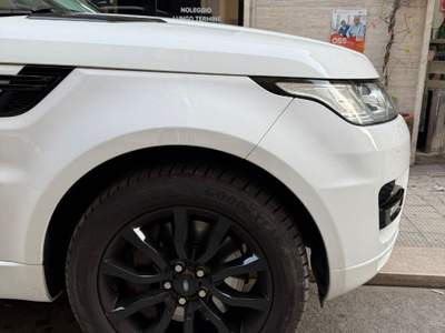Land Rover Range Rover Sport Range Sport 3.0 TDV6 SE Bianco usata Bari