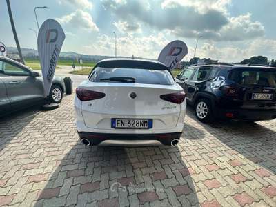 Alfa Romeo Stelvio Stelvio 2017 2.2 t Executive Q4 180cv auto Bianco usata Morrovalle
