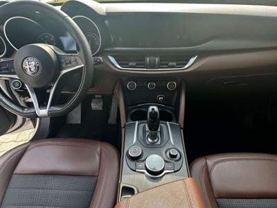 Alfa Romeo Stelvio Stelvio 2017 2.2 t Executive Q4 180cv auto Bianco usata Morrovalle