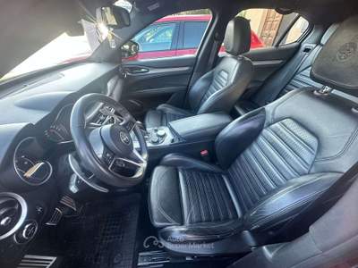 Alfa Romeo Stelvio Stelvio 2.2 t Executive Q4 210cv auto my19 Rosso usata Morrovalle