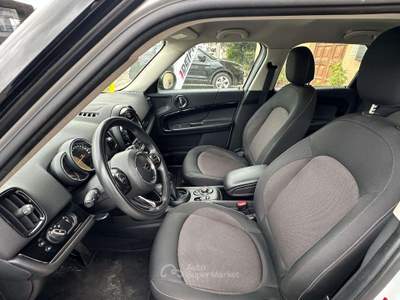 MINI Cooper Mini Countryman F60 2017 1.5 Hype all4 auto Bianco usata Morrovalle
