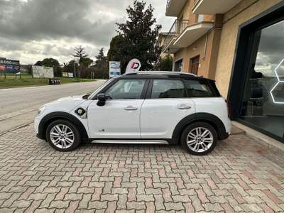 MINI Cooper Mini Countryman F60 2017 1.5 Hype all4 auto Bianco usata Morrovalle