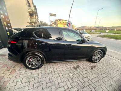 Alfa Romeo Stelvio Stelvio 2.2 t Sprint Q4 190cv auto Nero usata Morrovalle