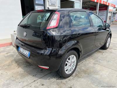 Fiat Punto Punto 1.4 8V 5p. Easypower Lounge Nero usata Mesagne