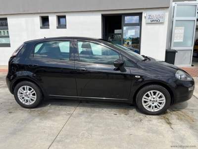 Fiat Punto Punto 1.4 8V 5p. Easypower Lounge Nero usata Mesagne