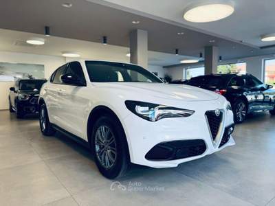Alfa Romeo Stelvio 2.2 t Super rwd 160cv auto Bianco usata San Michele Salentino