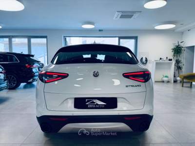 Alfa Romeo Stelvio 2.2 t Super rwd 160cv auto Bianco usata San Michele Salentino