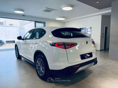 Alfa Romeo Stelvio 2.2 t Super rwd 160cv auto Bianco usata San Michele Salentino
