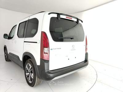 Peugeot Rifter 50 kWh 136cv GT Std auto Bianco usata Caserta