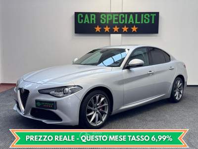 Alfa Romeo Giulia 2.2 160 CV Rosso Edizione LED|PADDLES|RETROCAMERA Argento usata Como