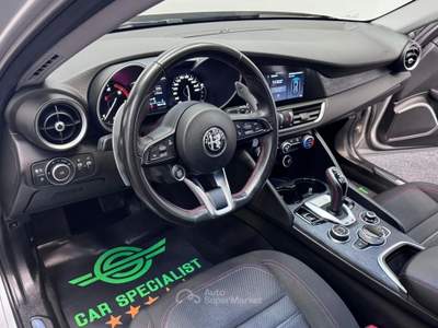 Alfa Romeo Giulia 2.2 160 CV Rosso Edizione LED|PADDLES|RETROCAMERA Argento usata Como