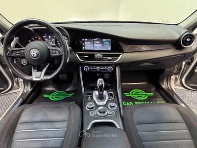 Alfa Romeo Giulia 2.2 160 CV Rosso Edizione LED|PADDLES|RETROCAMERA Argento usata Como