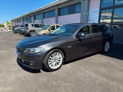 BMW Serie 5 525d 525 525d Luxury Grigio usata Formello