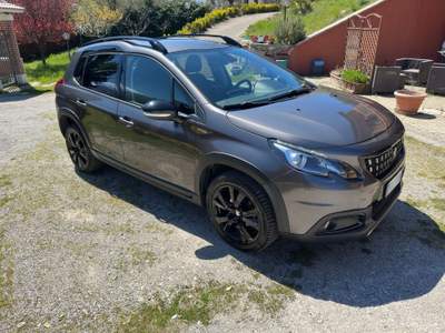 Peugeot 2008 GT Line Black Grigio usata potenza