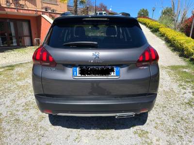 Peugeot 2008 GT Line Black Grigio usata potenza