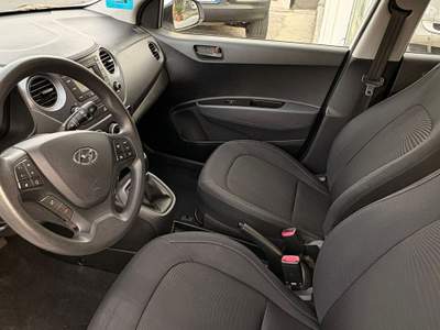 Hyundai i10 Login usata Pozzuoli