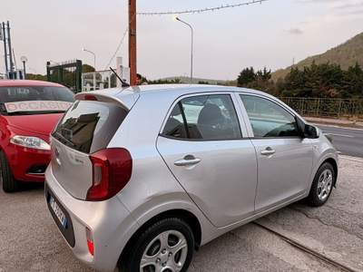 Kia Picanto 5 porte active usata Pozzuoli