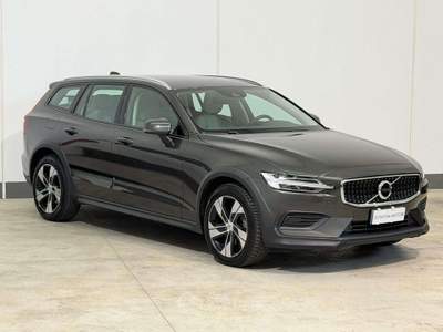 Volvo V60 Cross Country 2.0 b4 Pro awd auto *PREZZO REALE* Grigio usata Torbole Casaglia