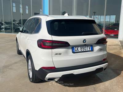 BMW X5 xDrive30d 48V Business Super Offerta T-Stock Bianco usata Gela