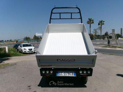 Piaggio Porter 1.3 16V EURO 6C GPL DI SERIE RIBALTABILE 103000 KM Bianco usata Giugliano in Campania