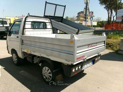 Piaggio Porter 1.3 16V EURO 6C GPL DI SERIE RIBALTABILE 103000 KM Bianco usata Giugliano in Campania
