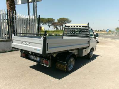 Piaggio Porter PIAGGIO PORTER MAXXI 1.3 16V BENZINA GEMELLATO RIBALTABILE Bianco usata Giugliano in Campania