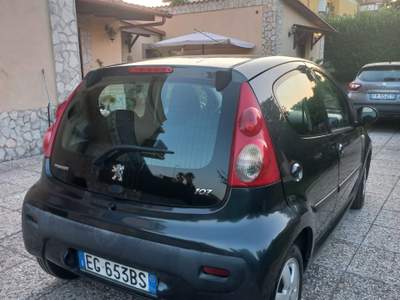 Peugeot 107 Ottimo stato tenuta benissimo Blu/Azzurro usata ROMA