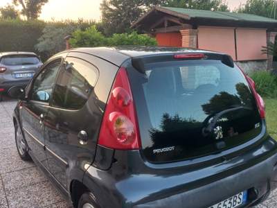 Peugeot 107 Ottimo stato tenuta benissimo Blu/Azzurro usata ROMA