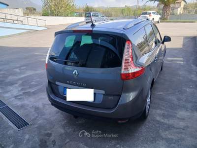 Renault Scénic Renault Scenic 1.5 dci 110cv Limited anno 2015 Grigio usata SAN MARTINO VALLE CAUDINA