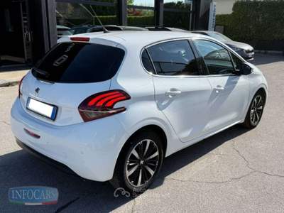 Peugeot 208 BlueHDi 100 CV Allure Promo Bianco usata Este