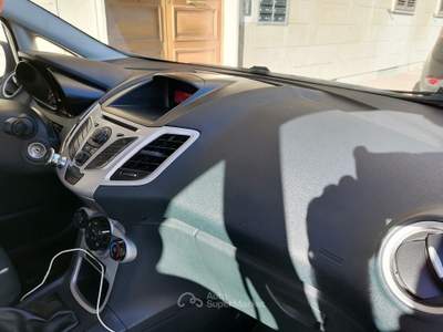 Ford Fiesta Compatta onesta e tenuta con attenzione usata San Salvo (CH)