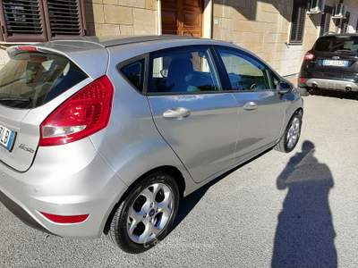 Ford Fiesta Compatta onesta e tenuta con attenzione usata San Salvo (CH)