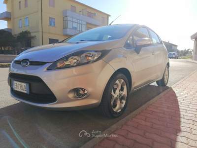 Ford Fiesta Compatta onesta e tenuta con attenzione usata San Salvo (CH)