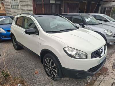 Nissan Qashqai DPF Tekna usata Borgo Maggiore