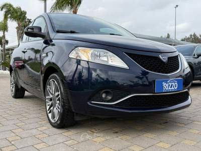 Lancia Ypsilon 1.2 69CV 5porte Platinum Navi Pelle Blu/Azzurro usata Mesagne