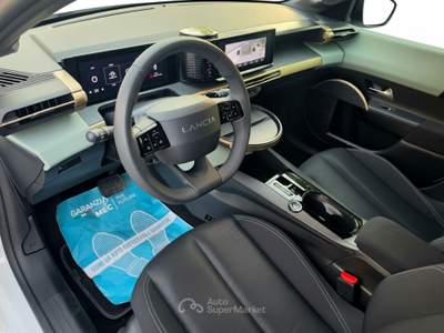 Lancia Ypsilon Ypsilon IV 2024 1.2 mhev 110cv e-dct Bianco usata Moncalieri
