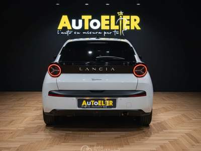Lancia Ypsilon Ypsilon IV 2024 1.2 mhev 110cv e-dct Bianco usata Moncalieri