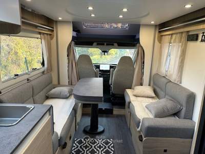 Ford Transit Camper KM0 Challeger 380 break edition Bianco usata Castelnovo ne' Monti