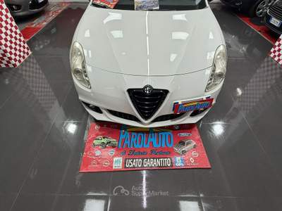 Alfa Romeo Giulietta 1.4 Turbo 120cv - 2011 Bianco usata Giugliano in Campania