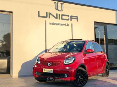 Smart ForFour 0.9 T 90cv PRIME TWINAMIC TETTO PELLE SEDILI RISCALDABILI MY2019 Rosso usata Pomigliano d'Arco