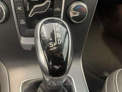 Volvo V40 BUSINESS PLUS D2 Geartronic Bianco usata Bagnaria Arsa
