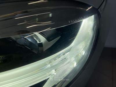 Volvo V40 BUSINESS PLUS D2 Geartronic Bianco usata Bagnaria Arsa