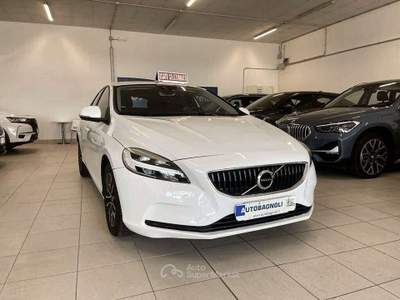 Volvo V40 BUSINESS PLUS D2 Geartronic Bianco usata Bagnaria Arsa