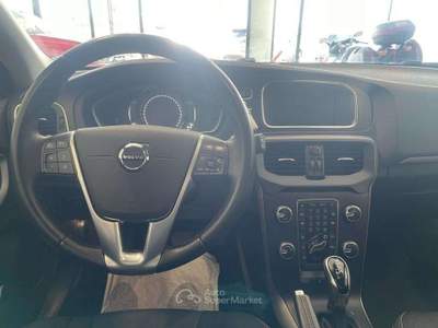 Volvo V40 BUSINESS PLUS D2 Geartronic Bianco usata Bagnaria Arsa