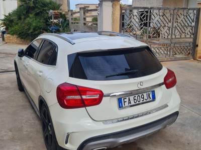 Mercedes-Benz GLA Non fumatore,tenuta in garage,due proprietari 132000km Bianco usata Marsala