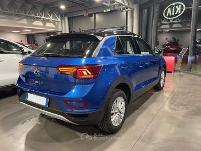 Volkswagen T-Roc Volkswagen T-Roc 1.0 tsi Life - PARK ASSIST - PREZZO REALE Blu/Azzurro usata Villafranca di Verona